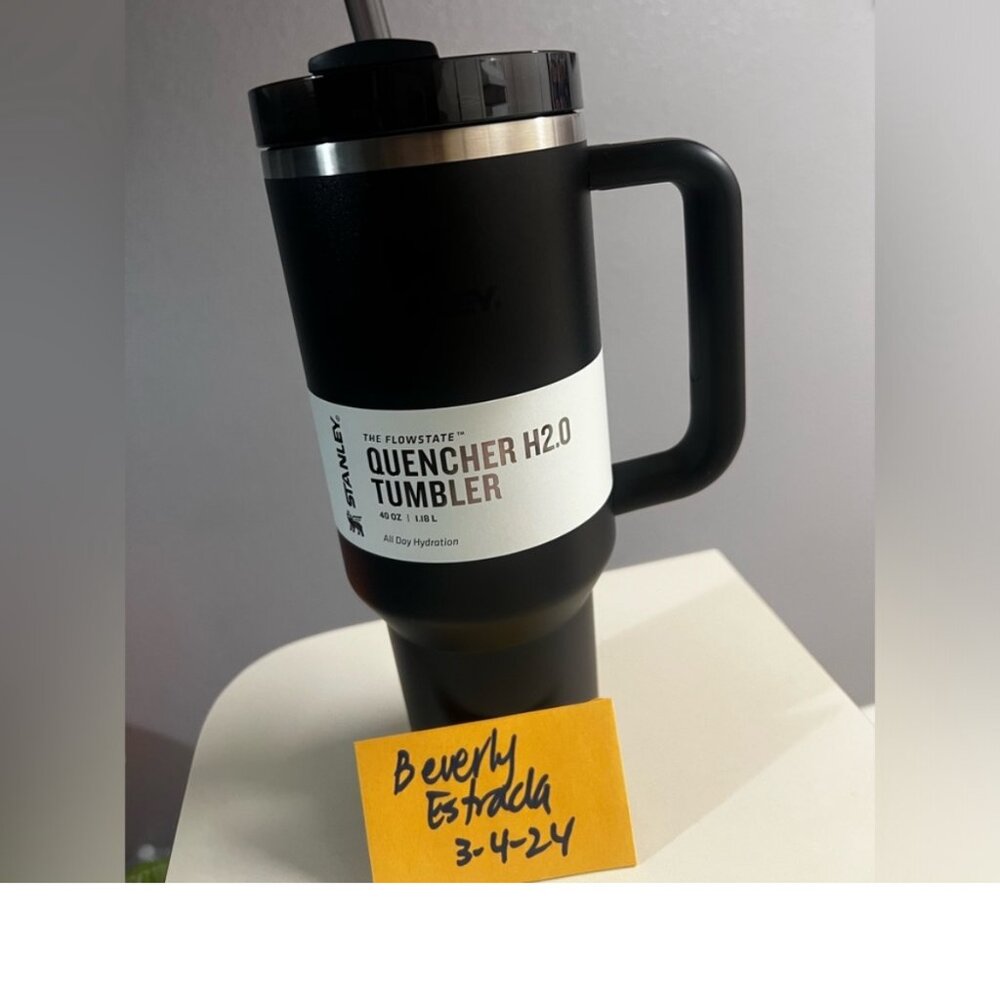 Black 2.0, Stanley, The Quencher H2.0 Flowstate™ Tumbler | 40 OZ